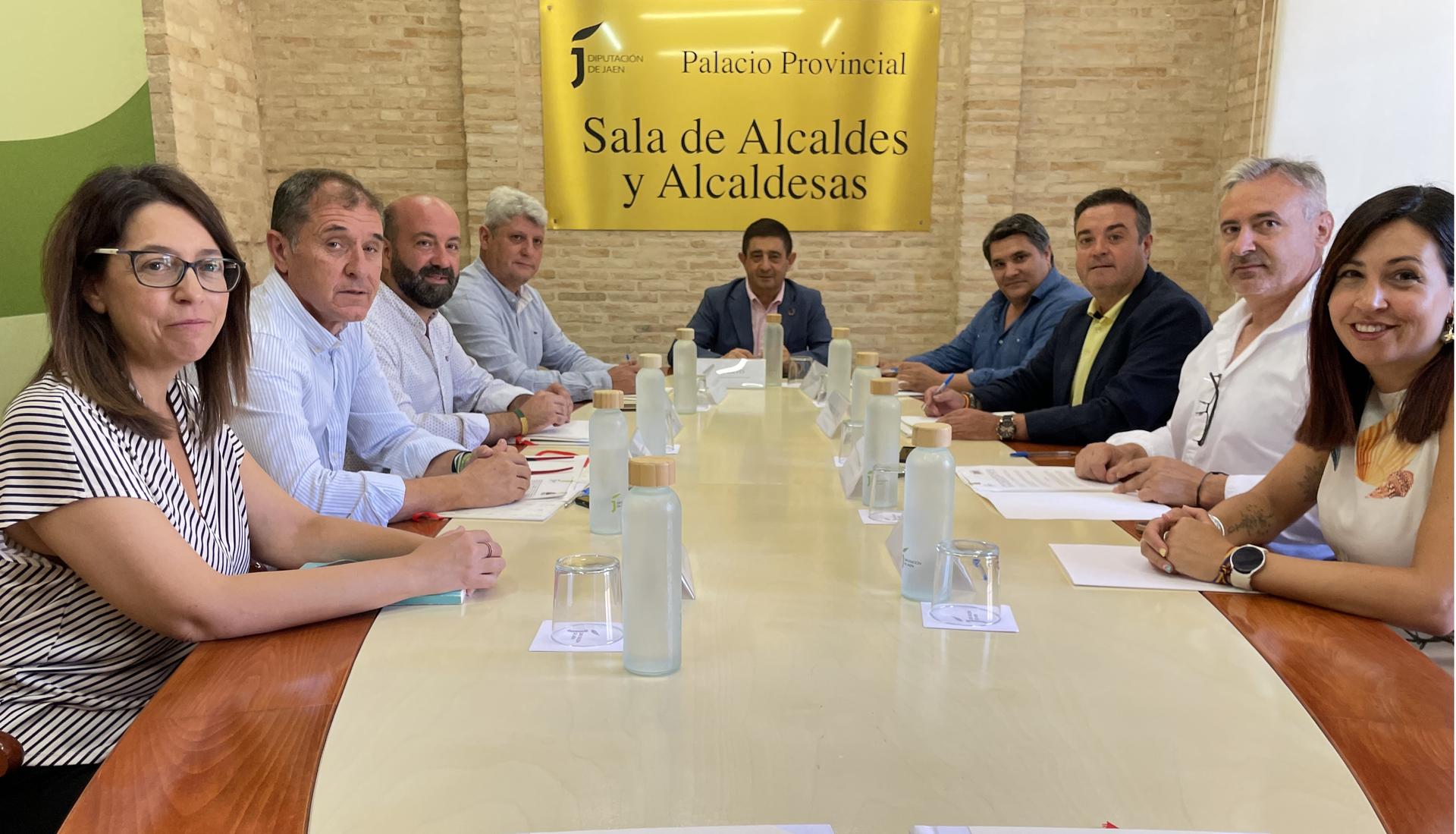 Diputación de Jaén suscribe convenios con los siete Grupos de Desarrollo Rural de la provincia para impulsar planes de cultura y deportes