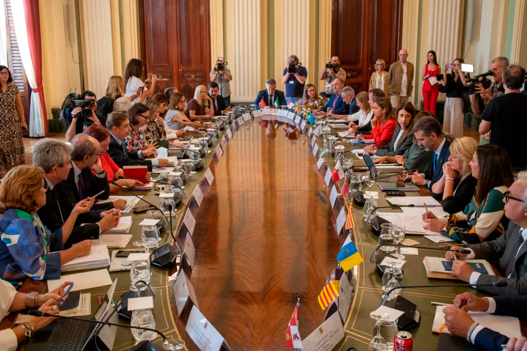 España y las Comunidades Autónomas coinciden en defender en Bruselas una política agraria y pesquera con presupuesto suficiente y personalidad propia