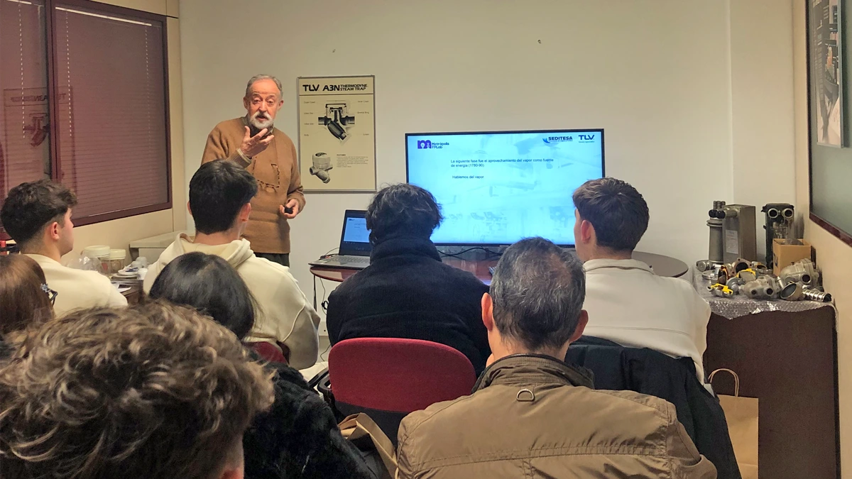 Emilio Castejón impartiendo una charla en la sede de SEDITESA