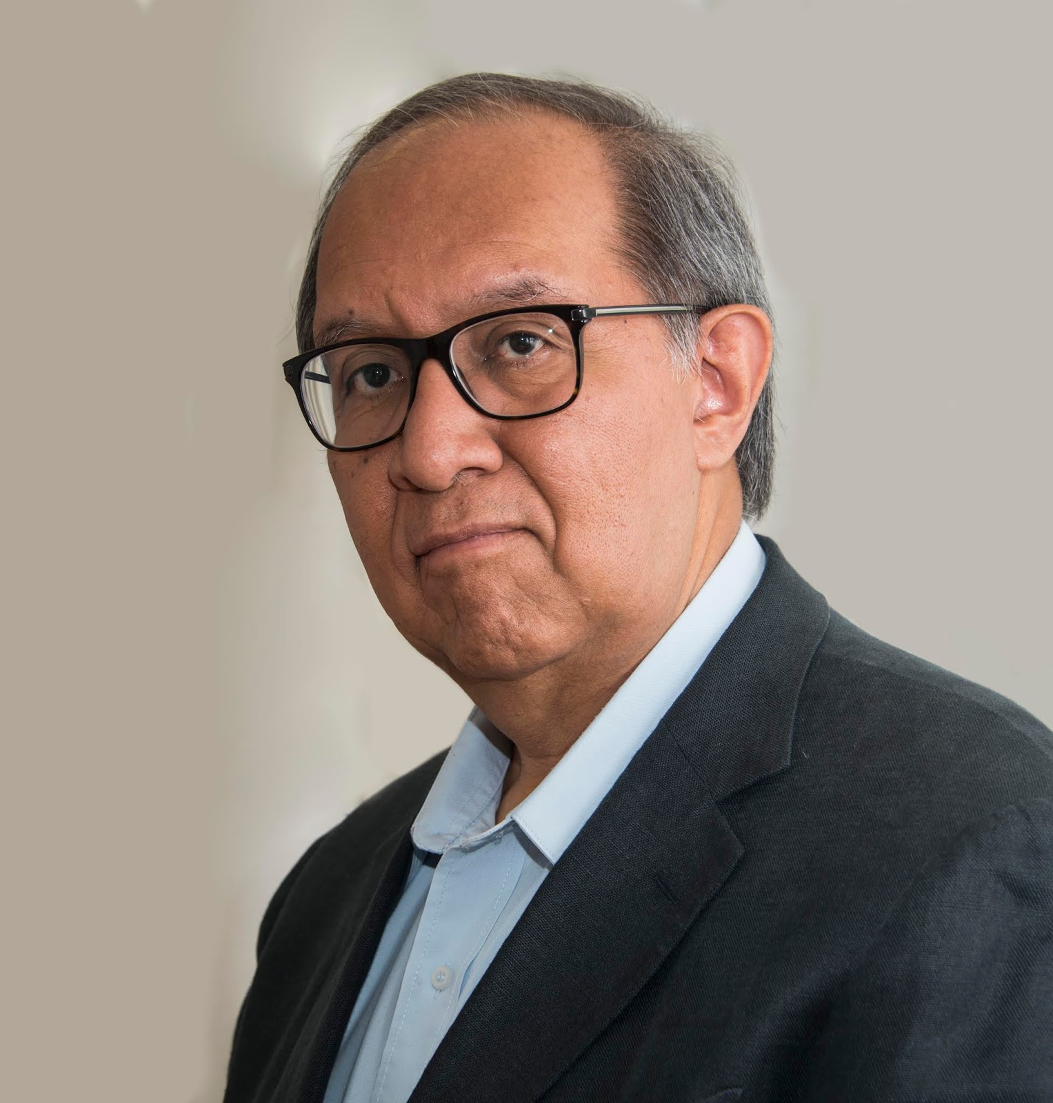 Raúl Trejo Delarbre y los libros que exploran la IA y el Chat GPT