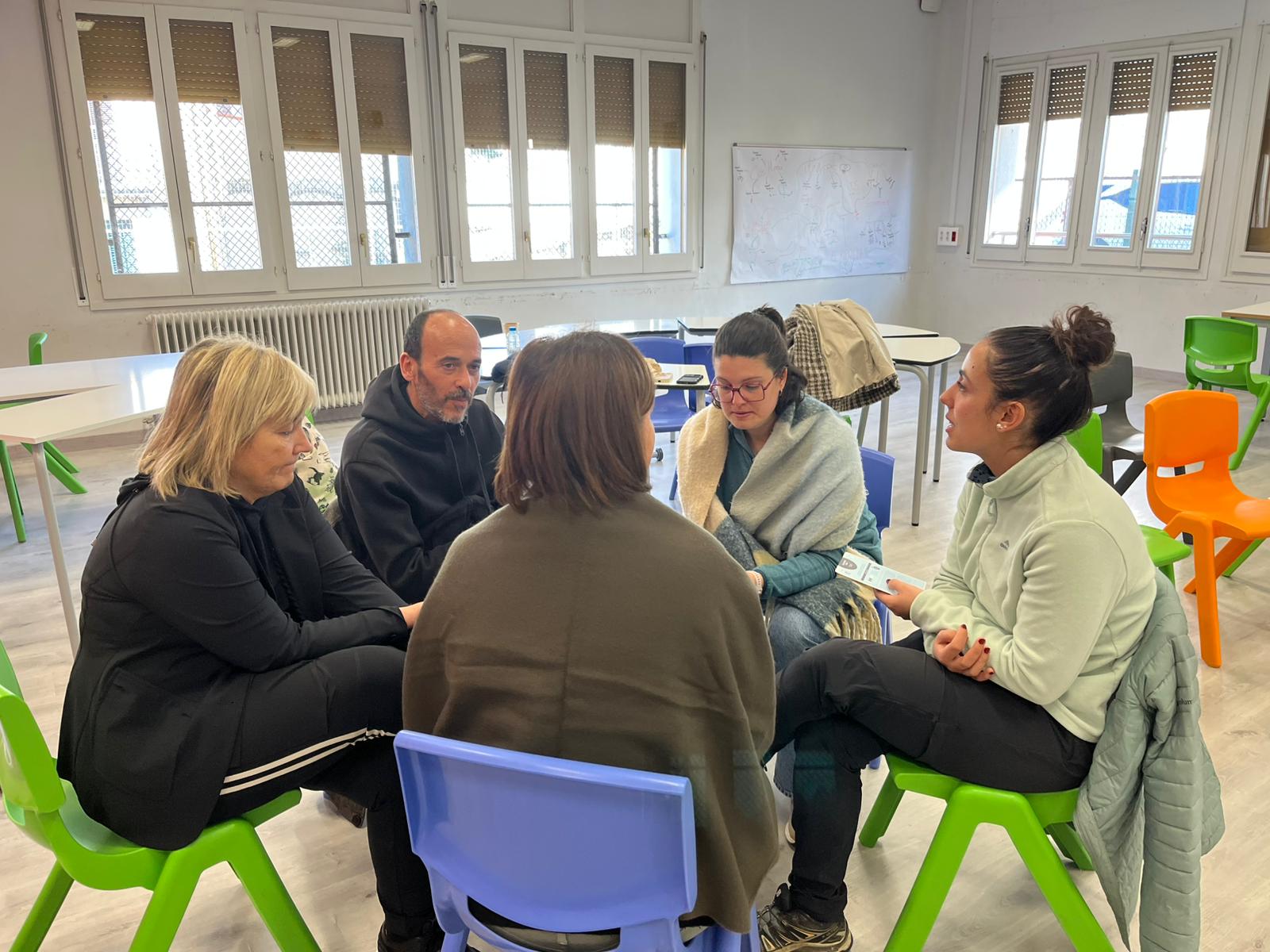 El claustre de Ripoll durant la formació en atenció plena.