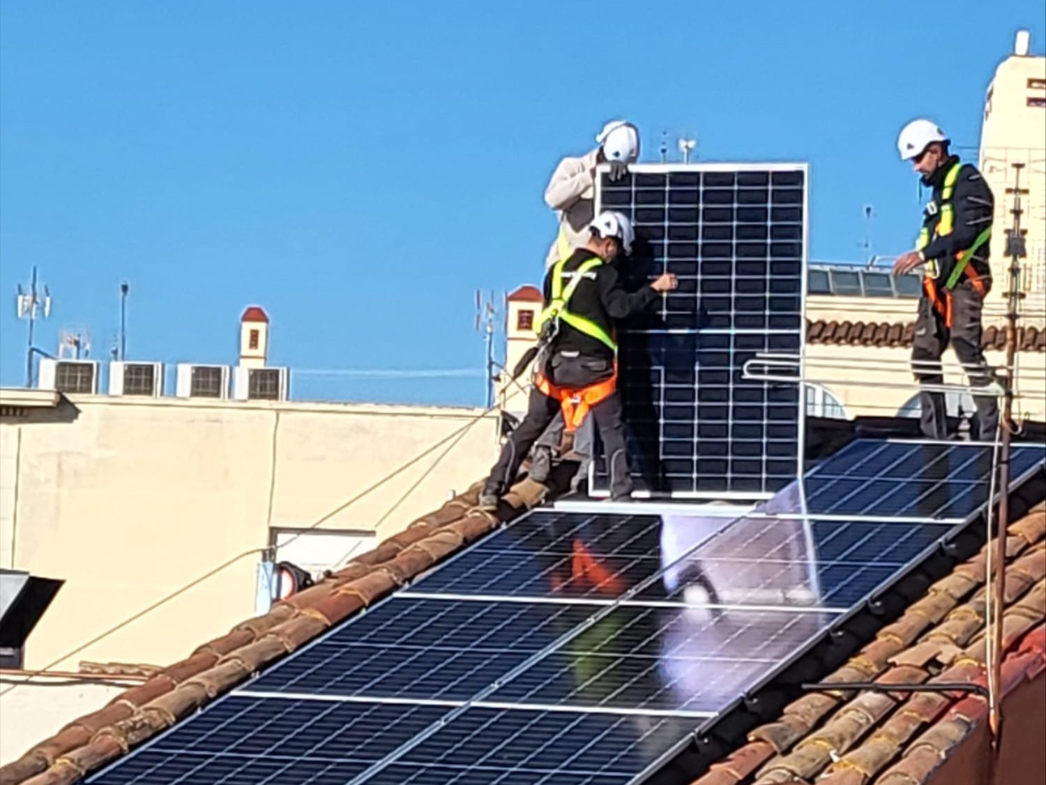 Primeres instal·lacions fotovoltaiques a les escoles Vedruna