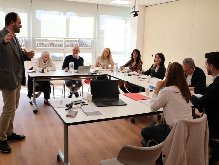 Converses Vedruna: acompanyar el dol