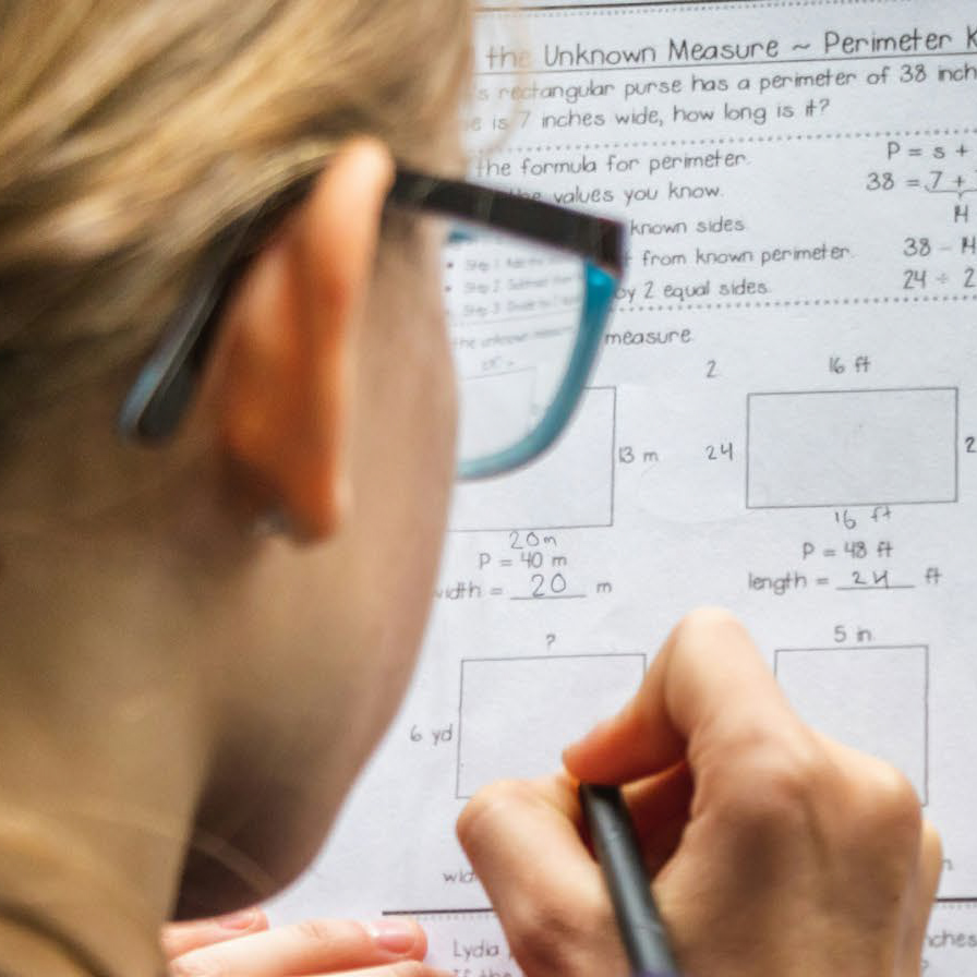 España está por debajo de la media europea en representación femenina en carreras STEM