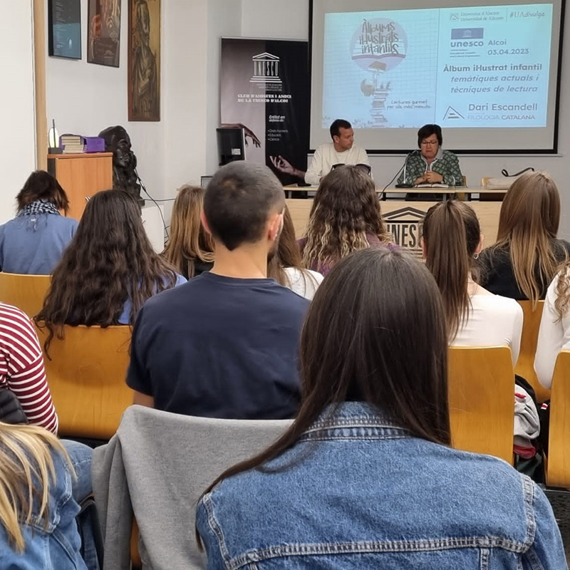 La UA lleva la ciencia a los municipios de toda la provincia