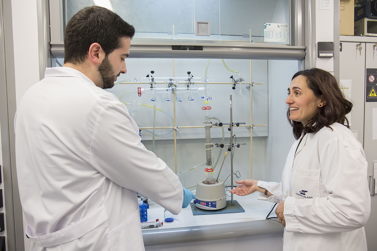 Cuatro equipos de investigación de la UJI se centran en la mejora y uso de la perovskita para nuevos sistemas fotovoltaicos y la próxima generación robótica y electrónica sensorial