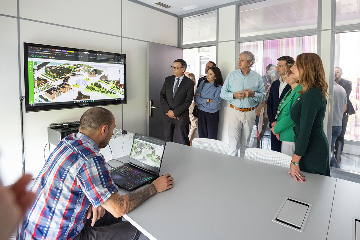 La UJI inaugura un nuevo edificio de investigación para materiales avanzados y tecnologías de la imagen