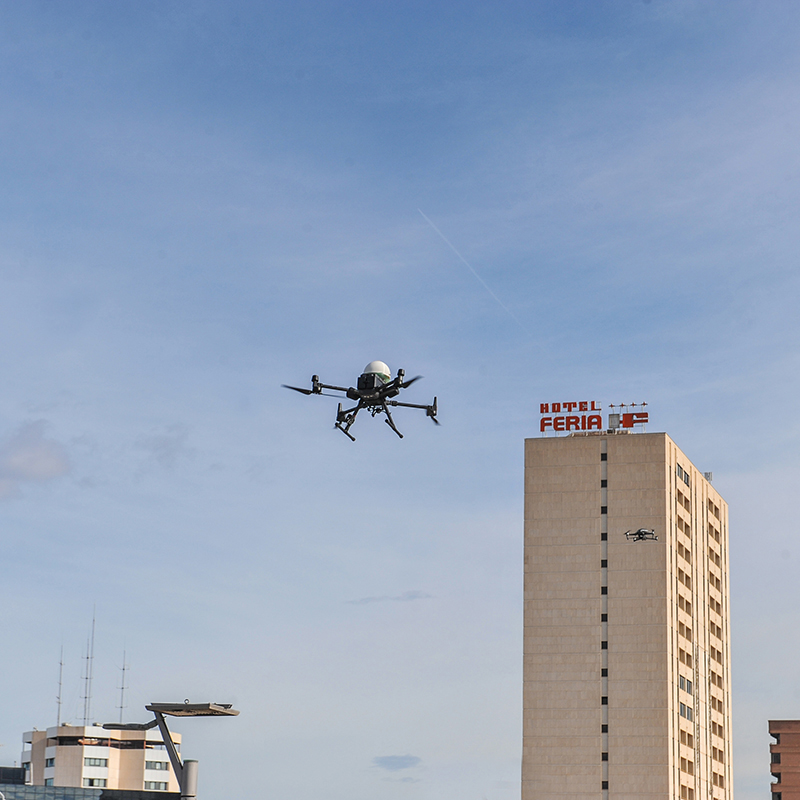 Desarrollan una antena radar pionera para evitar colisiones entre drones