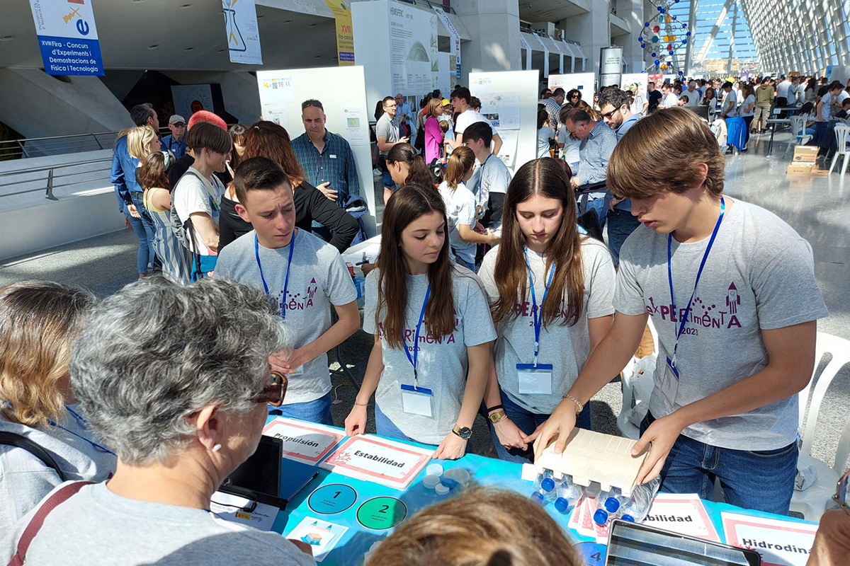 La feria-concurso Experimenta 2024 promueve la divulgación científica y el trabajo STEM en secundaria