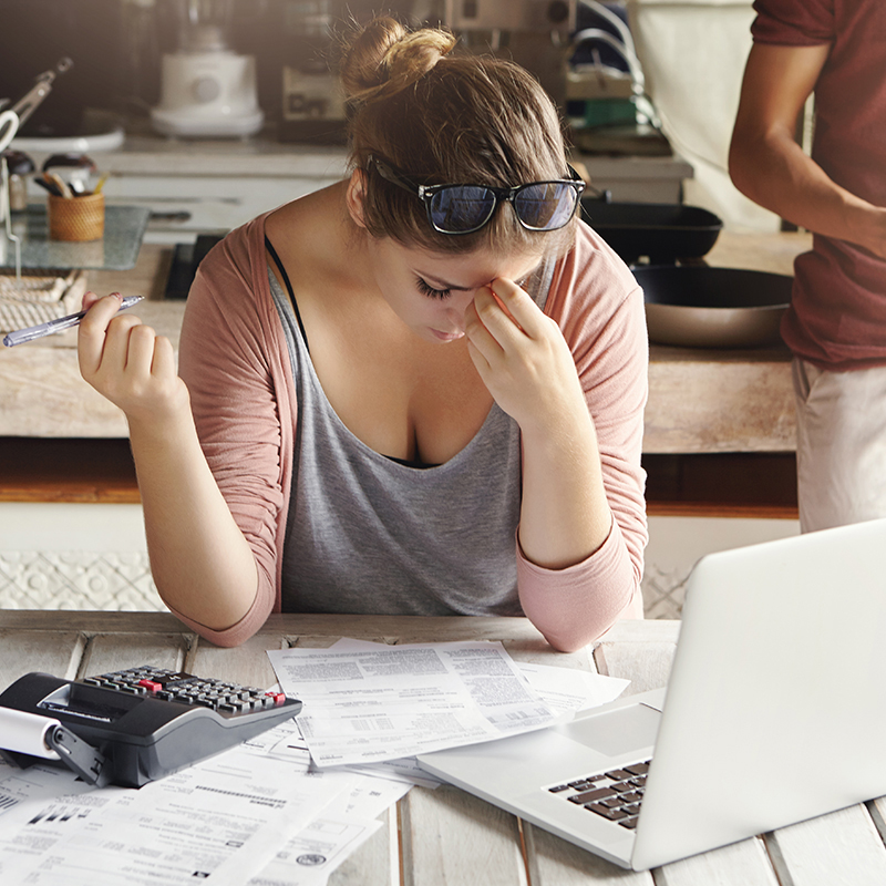 Cómo aplicar la directiva europea que combate los «falsos autónomos» que trabajan en plataformas digitales