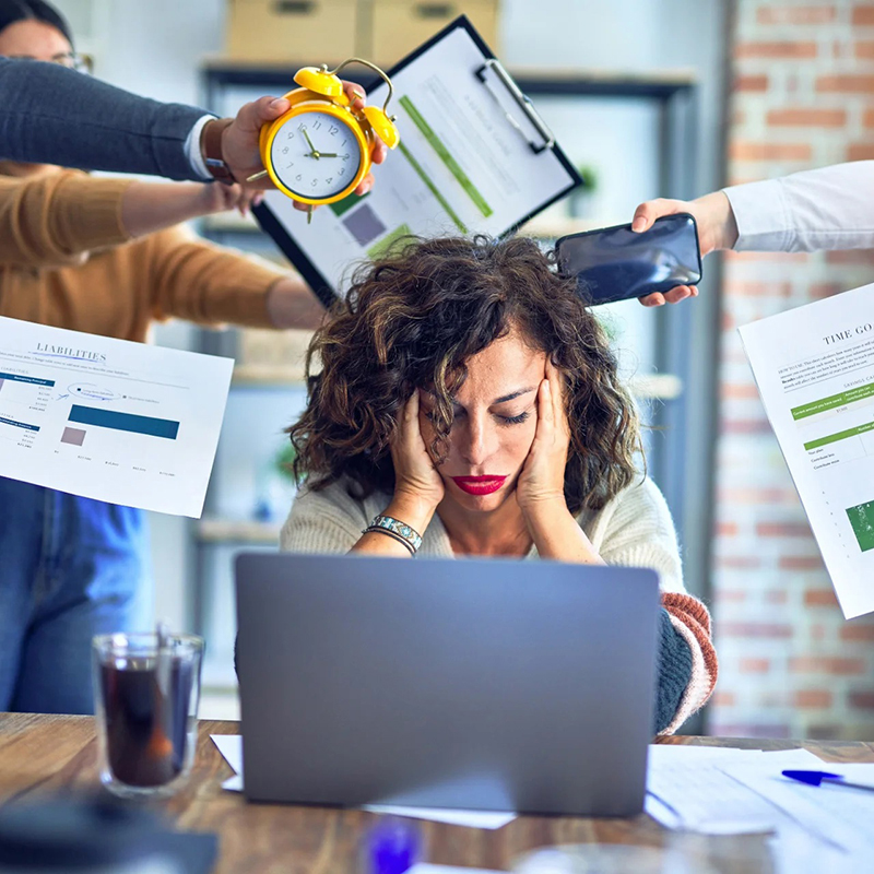 Regular la sobrecarga laboral para frenar el incremento de la incapacidad por salud mental