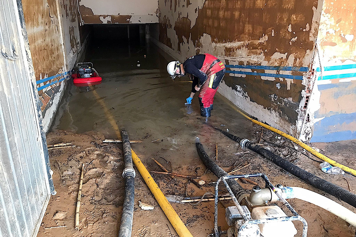 La UV analiza lodos y aguas de la zona afectada por la DANA para detectar potenciales enfermedades infecciosas y prevenir epidemias