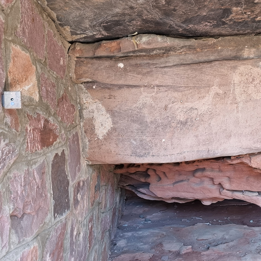 Un sistema de monitorización ayudará a proteger las pinturas rupestres del Abrigo de Los Toros del Prado del Navazo de Albarracín