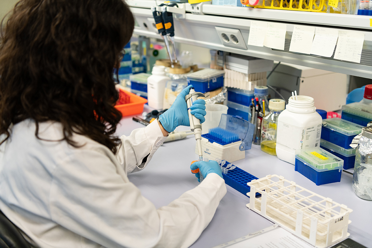 La UPV y la FIHGUV firman un convenio para impulsar conjuntamente la I+D+i en salud